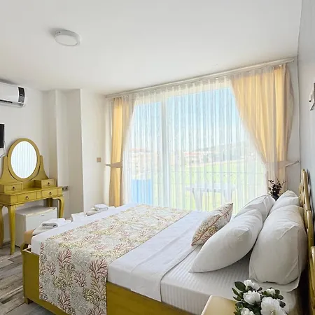 Frühstückspension Cunda Morisi 3*